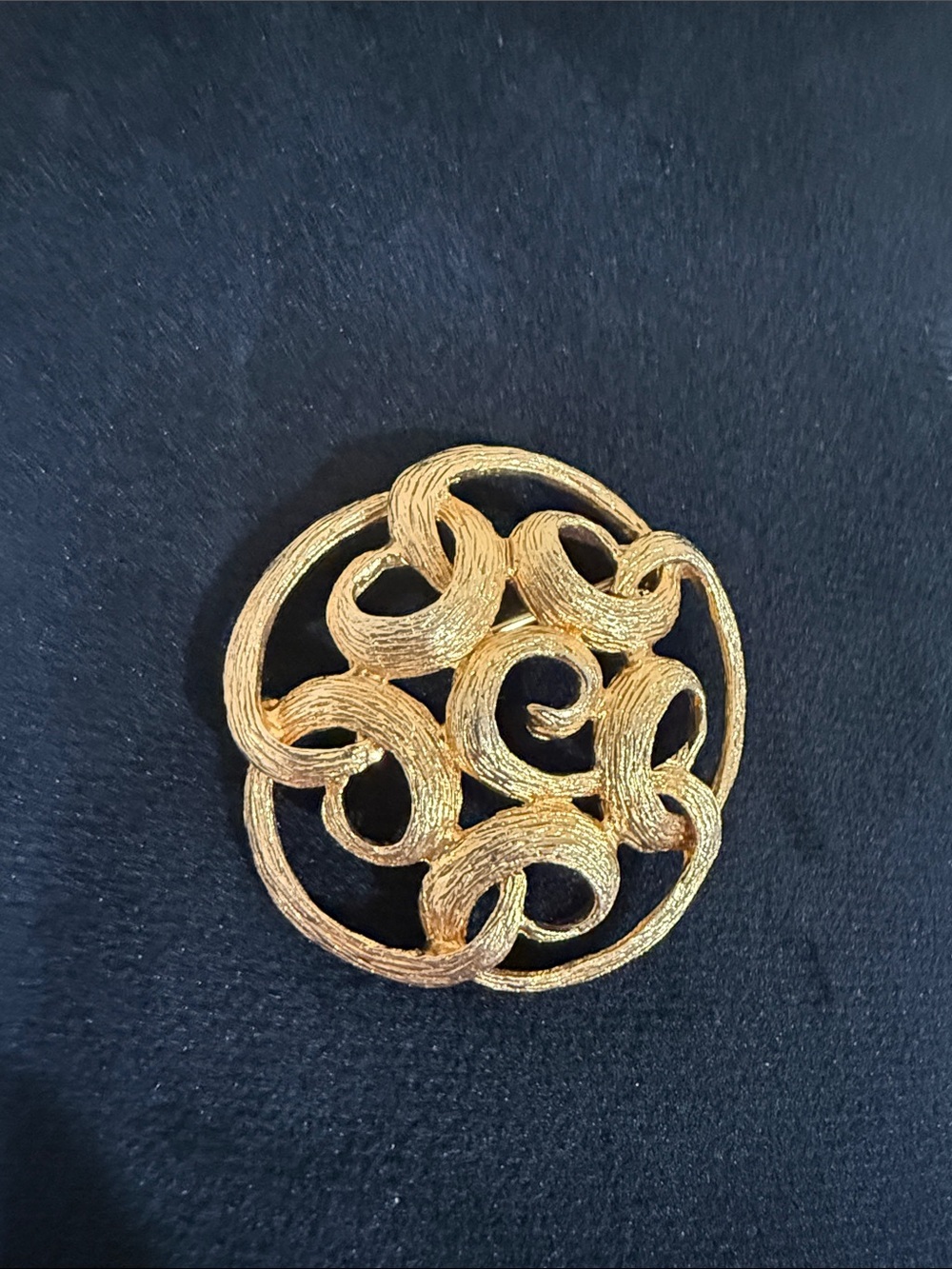 Women’s Gold Brooches Statement Jewelry